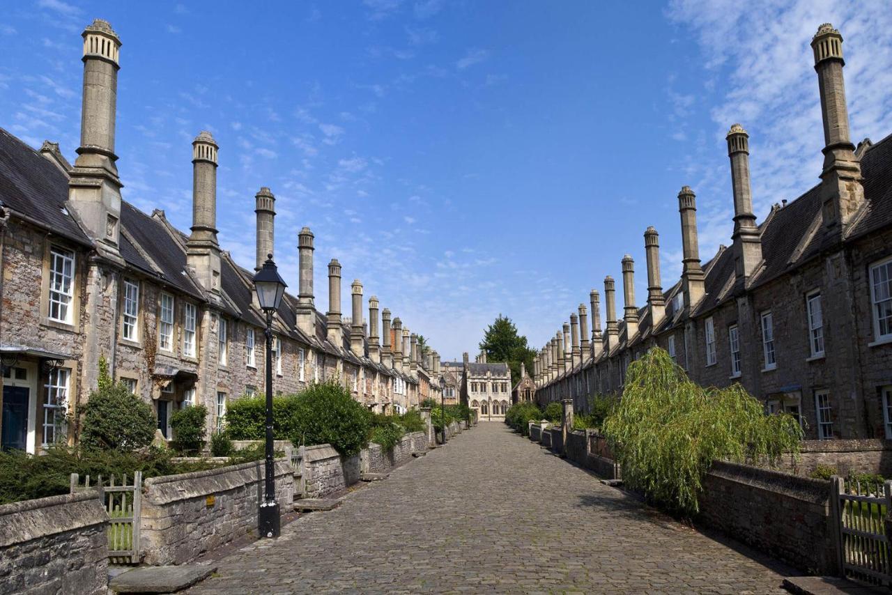ウィンフォード Walton Crescent Bed & Breakfast エクステリア 写真