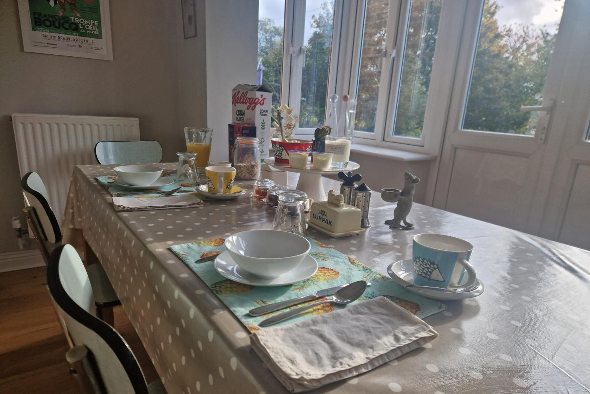 ウィンフォード Walton Crescent Bed & Breakfast エクステリア 写真